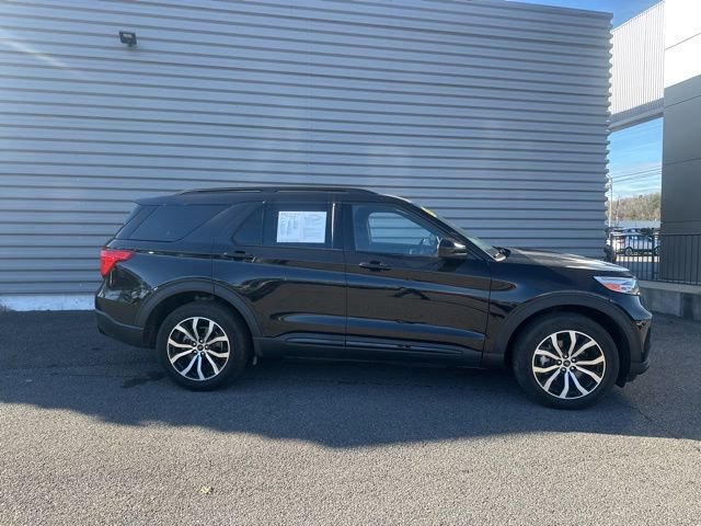 Used 2023 Ford Explorer ST AWD/4WD image 2
