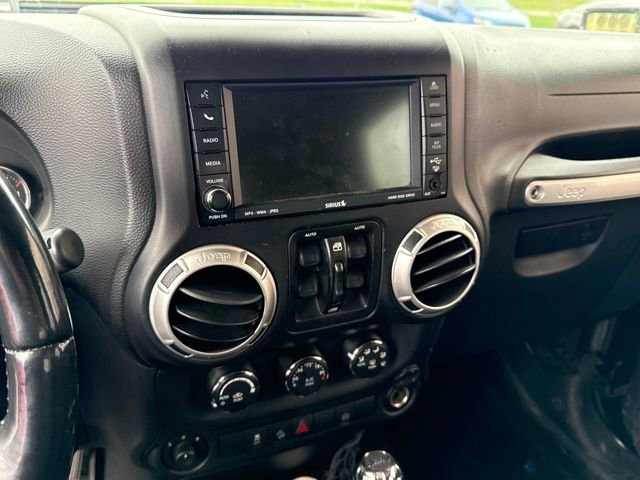 Used 2011 Jeep Wrangler Unlimited Sahara w/ Dual Top Group AWD/4WD image 24