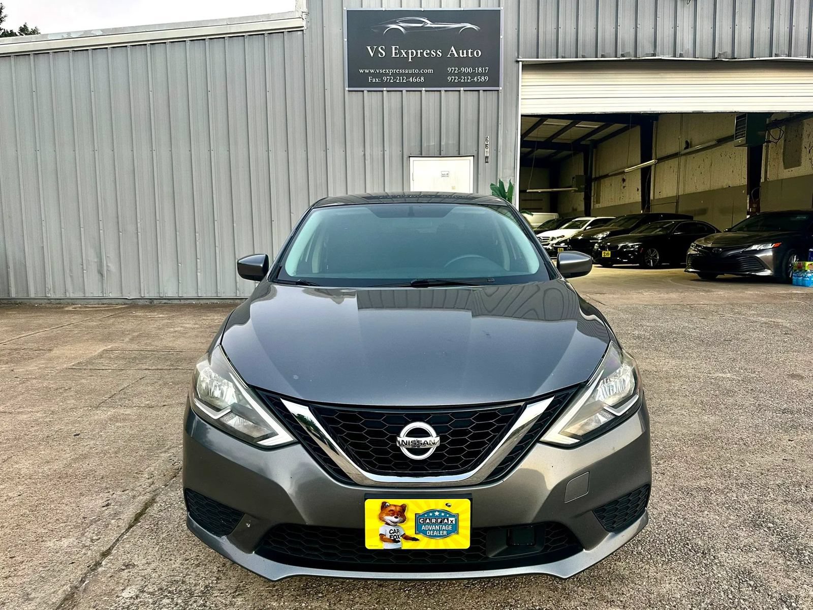 Used 2018 Nissan Sentra SV FWD image 2