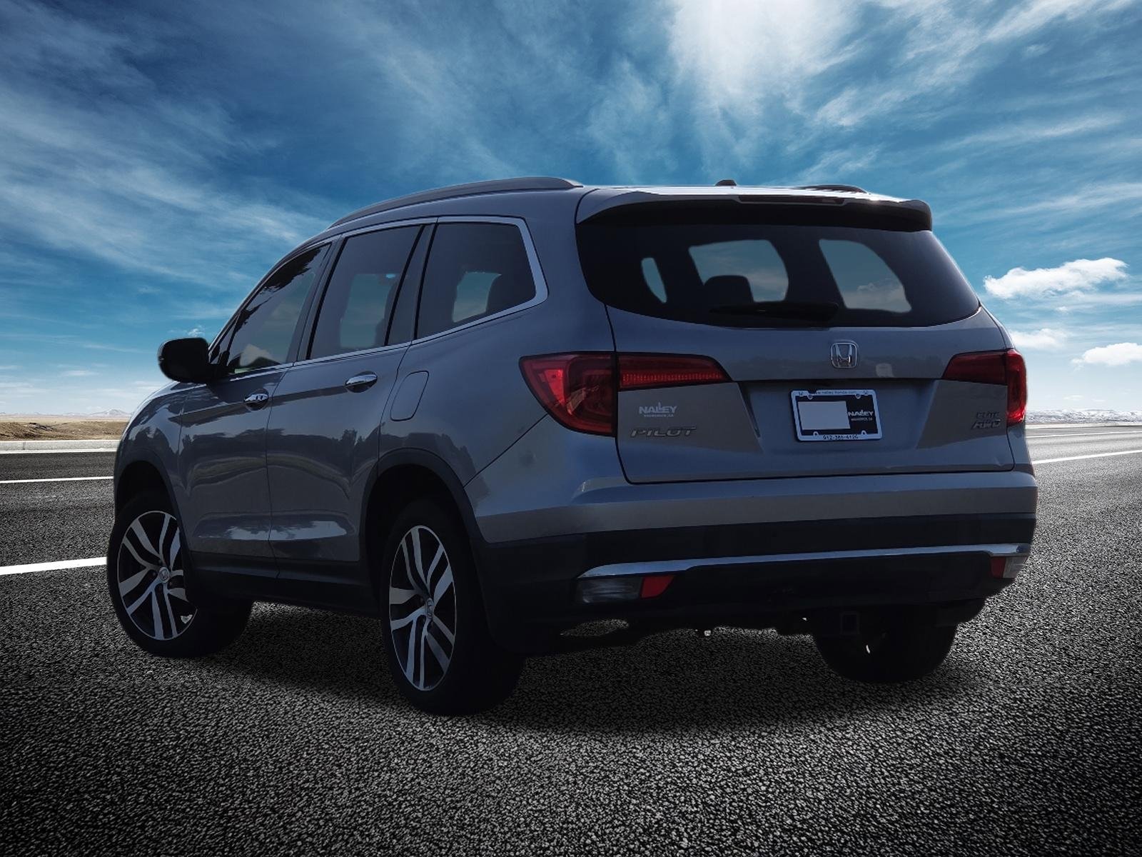 Used 2018 Honda Pilot Elite image 16