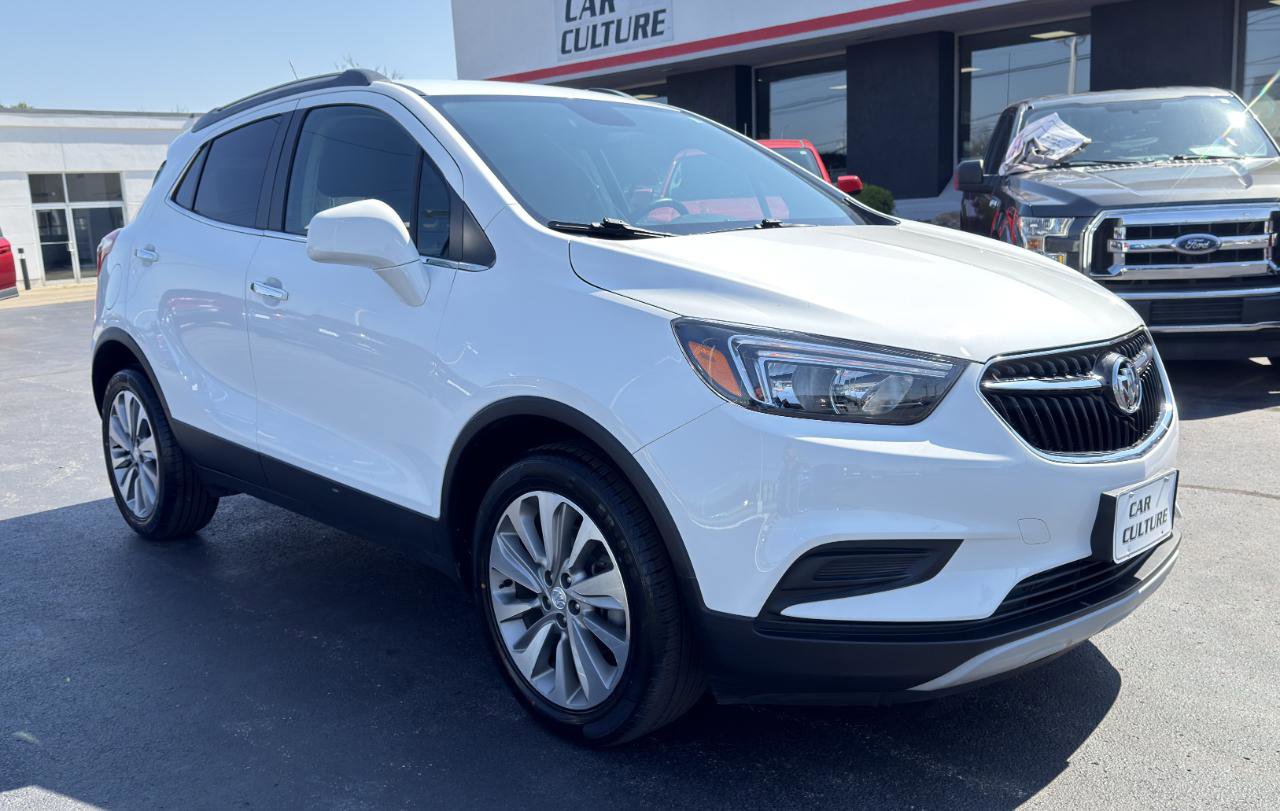 Used 2020 Buick Encore Preferred FWD image 2