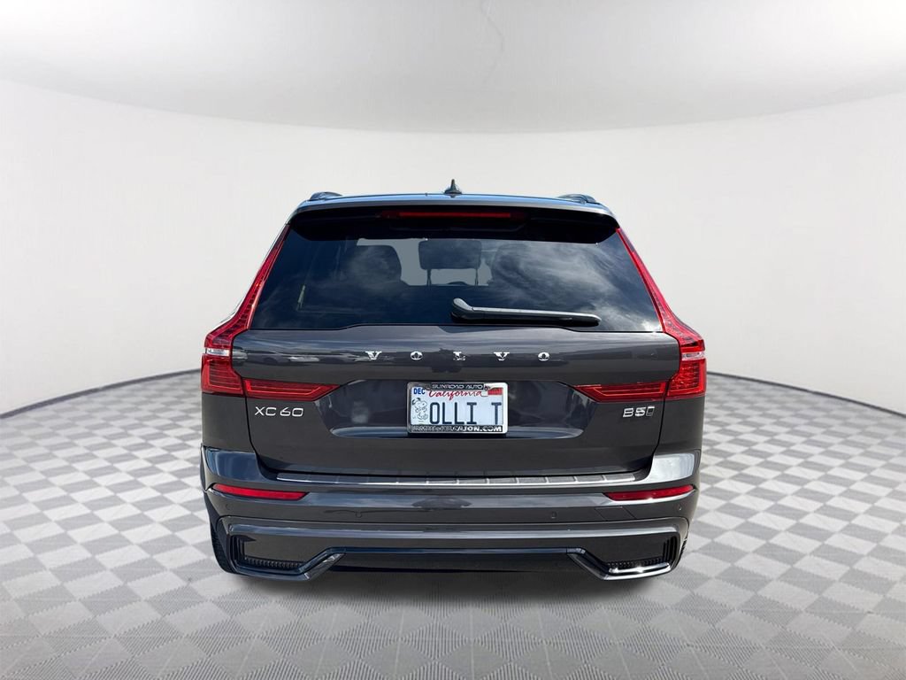 Used 2023 Volvo XC60 B5 Ultimate w/ Climate Package AWD/4WD image 5
