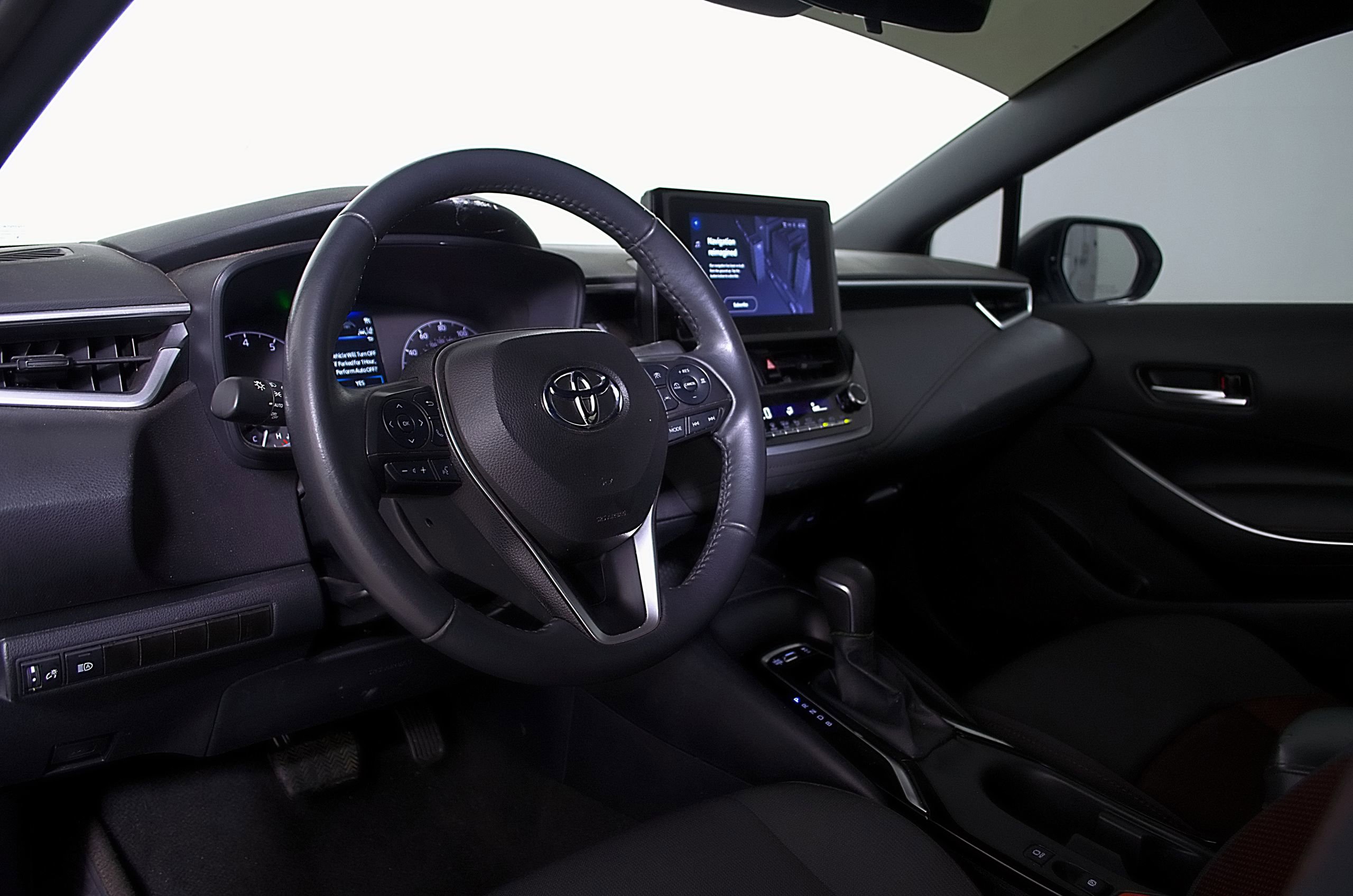 Used 2024 Toyota Corolla SE FWD image 13
