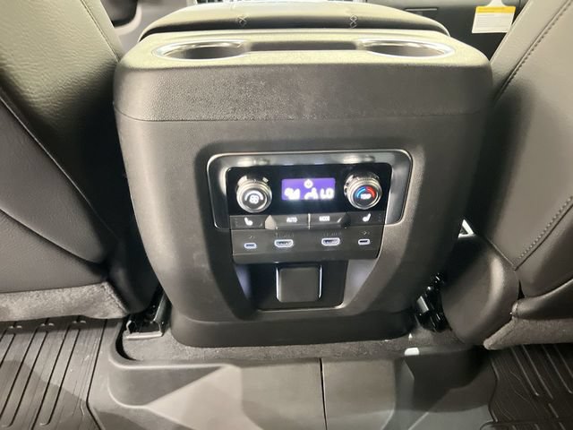 New 2026 GMC Yukon Denali w/ Advanced Technology Package AWD/4WD image 20