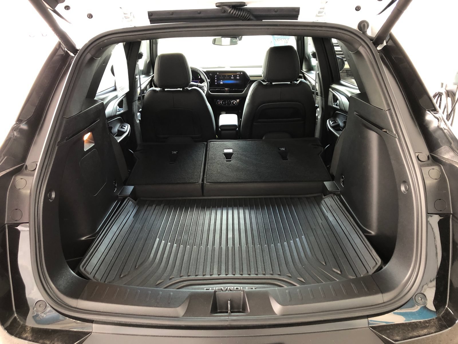 Used 2025 Chevrolet TrailBlazer ACTIV w/ Convenience Package AWD/4WD image 9