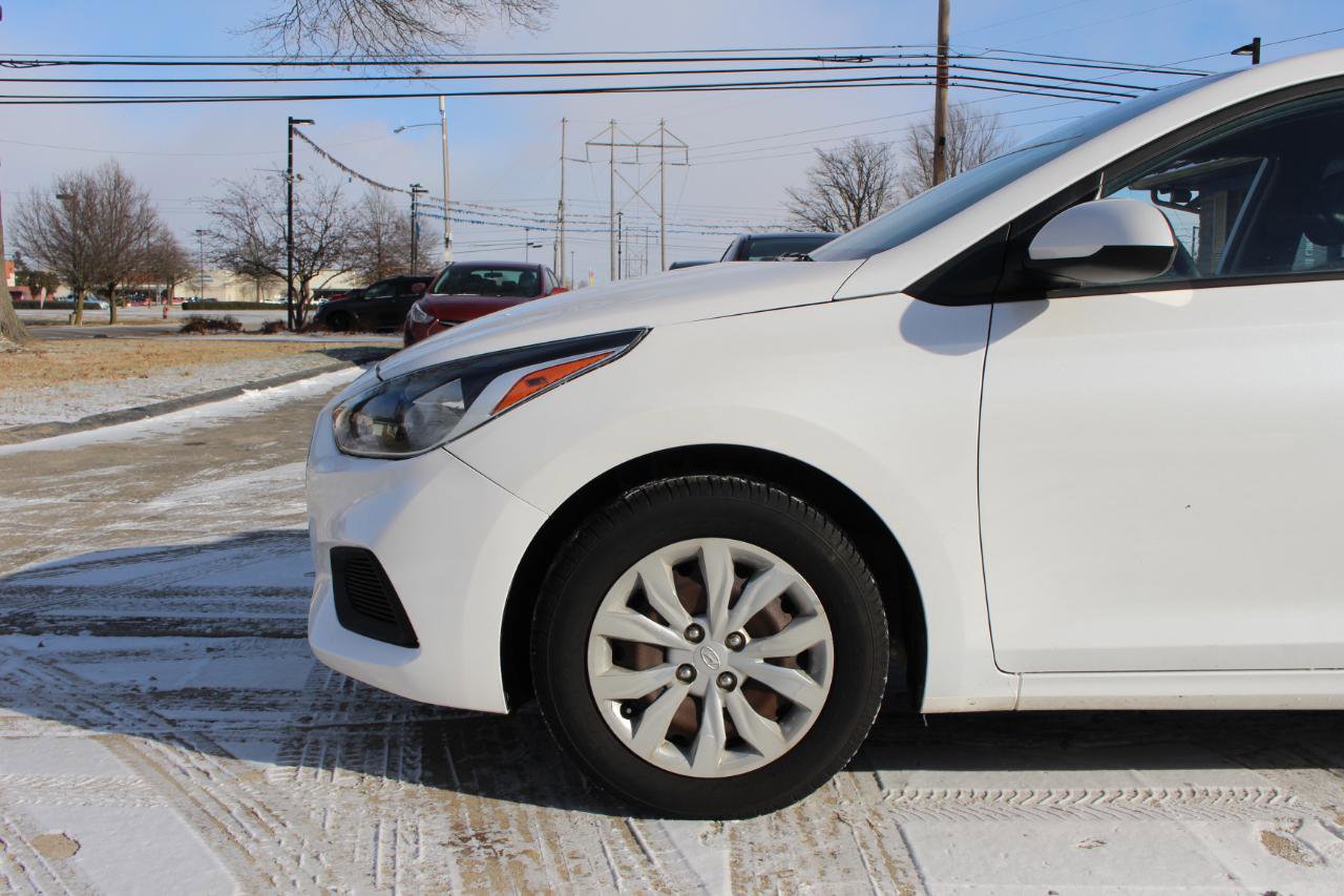 Used 2019 Hyundai Accent SE image 41