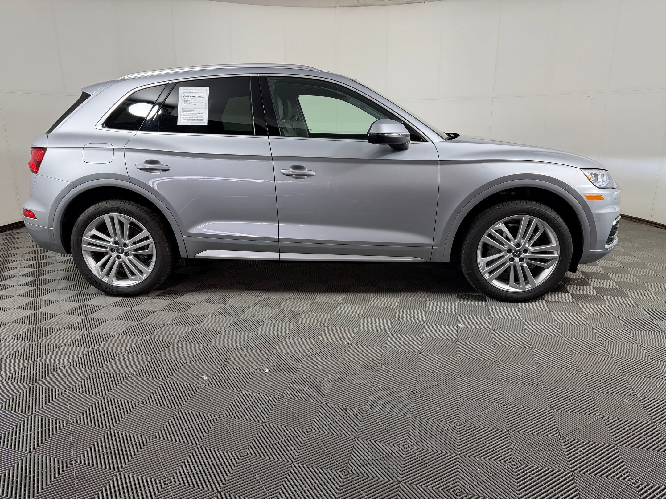 Used 2018 Audi Q5 Prestige w/ Prestige Package AWD/4WD image 8