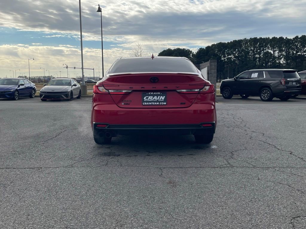 Used 2025 Toyota Camry SE w/ Convenience Package image 6