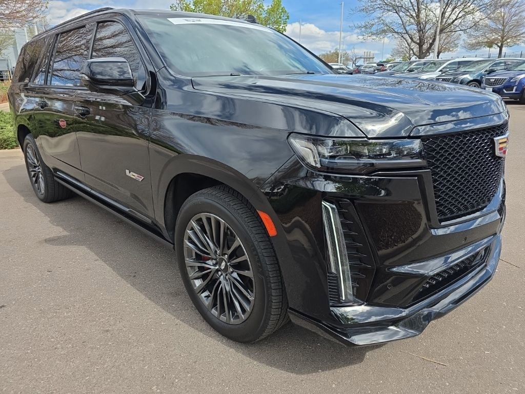Used 2023 Cadillac Escalade ESV V image 8