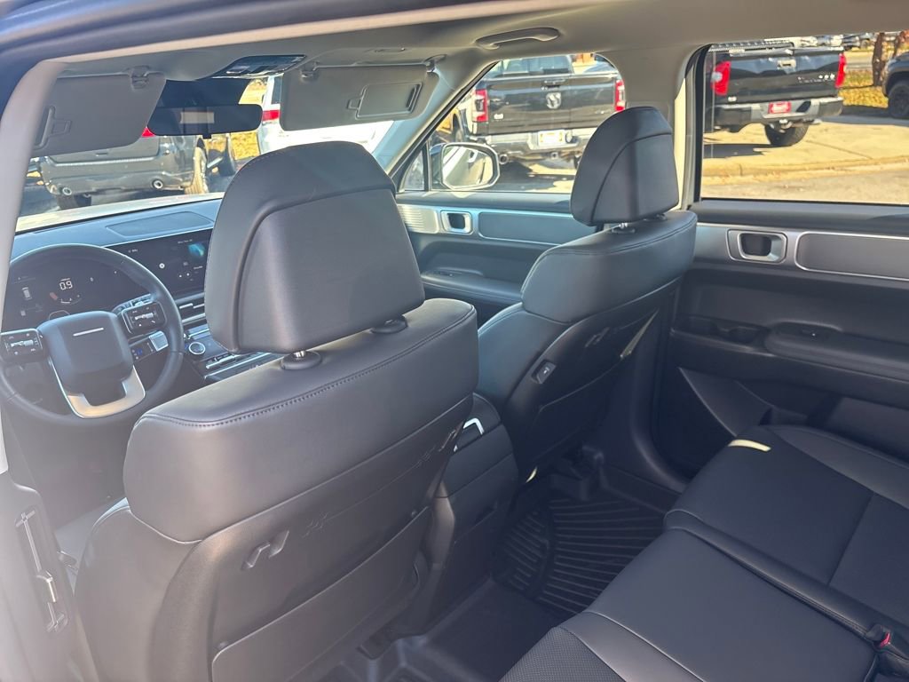 Used 2025 Hyundai Santa Fe XRT image 9