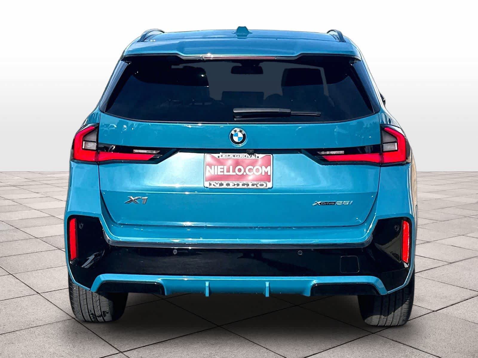 Used 2023 BMW X1 xDrive28i w/ M Sport Package AWD/4WD image 8
