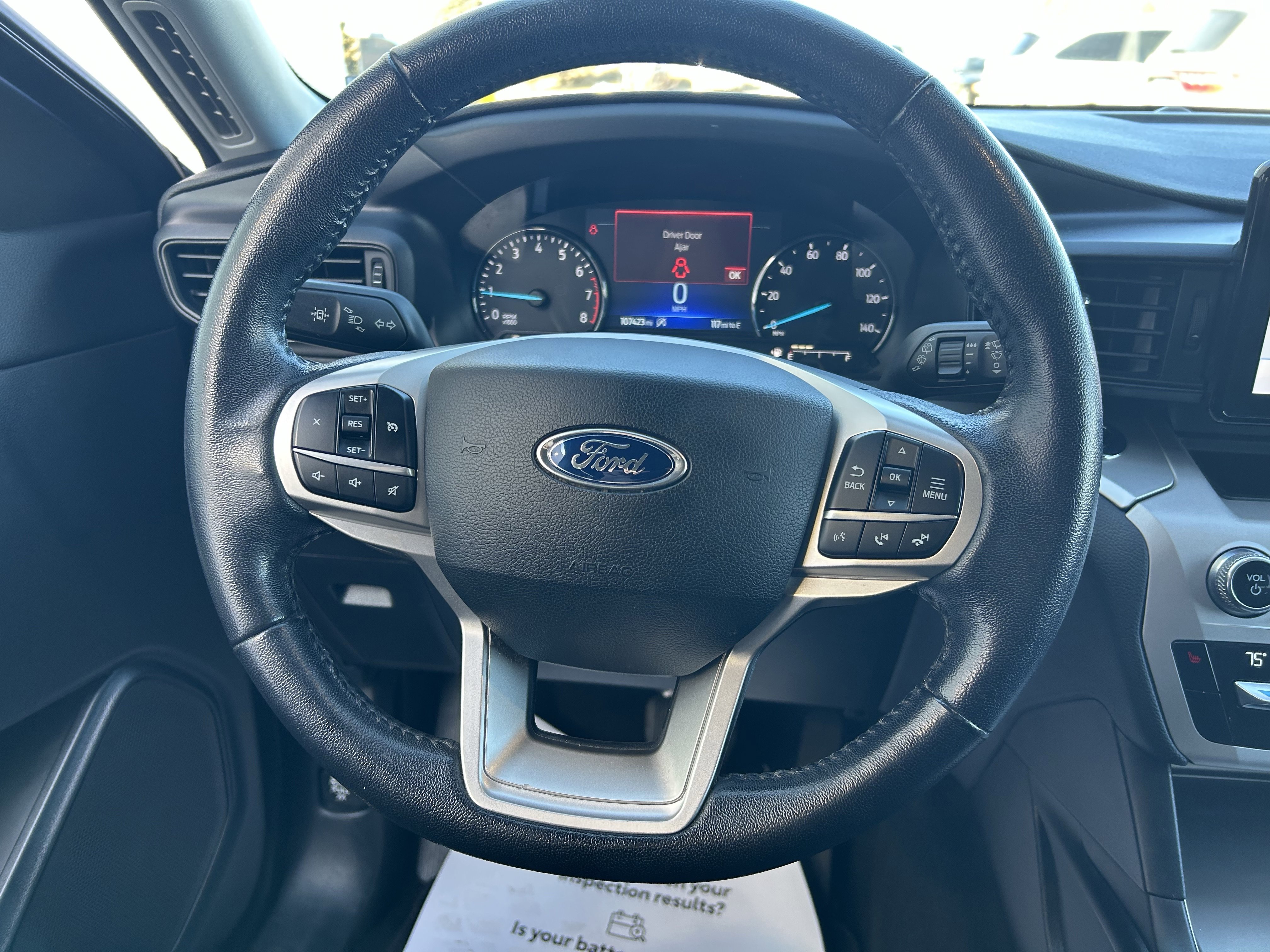 Used 2021 Ford Explorer XLT image 27