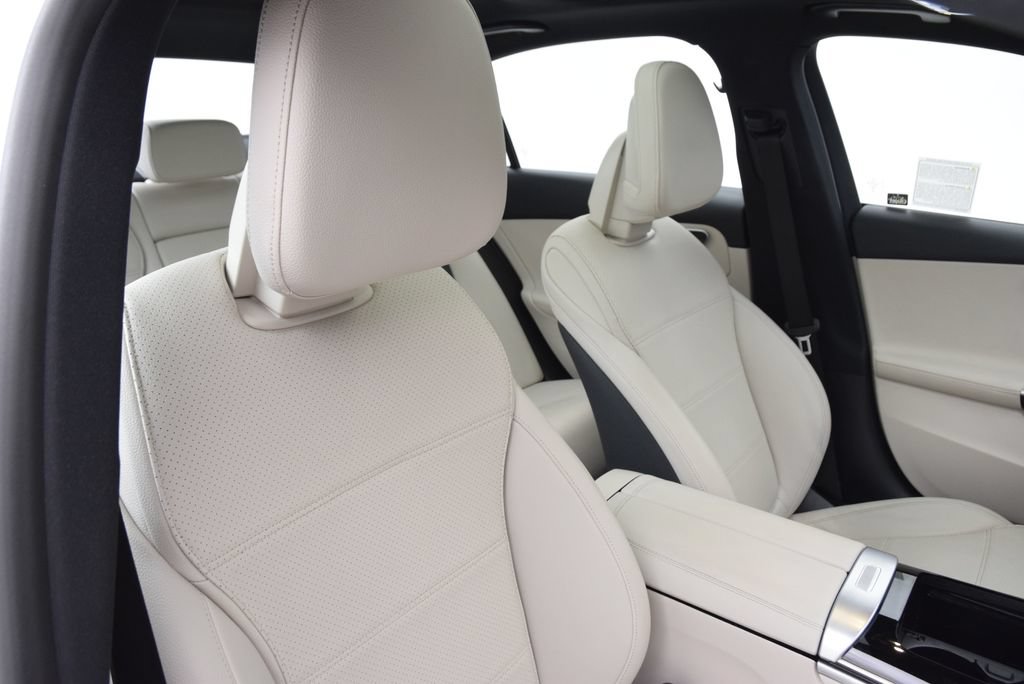 Used 2023 Mercedes-Benz C 300 Sedan image 17