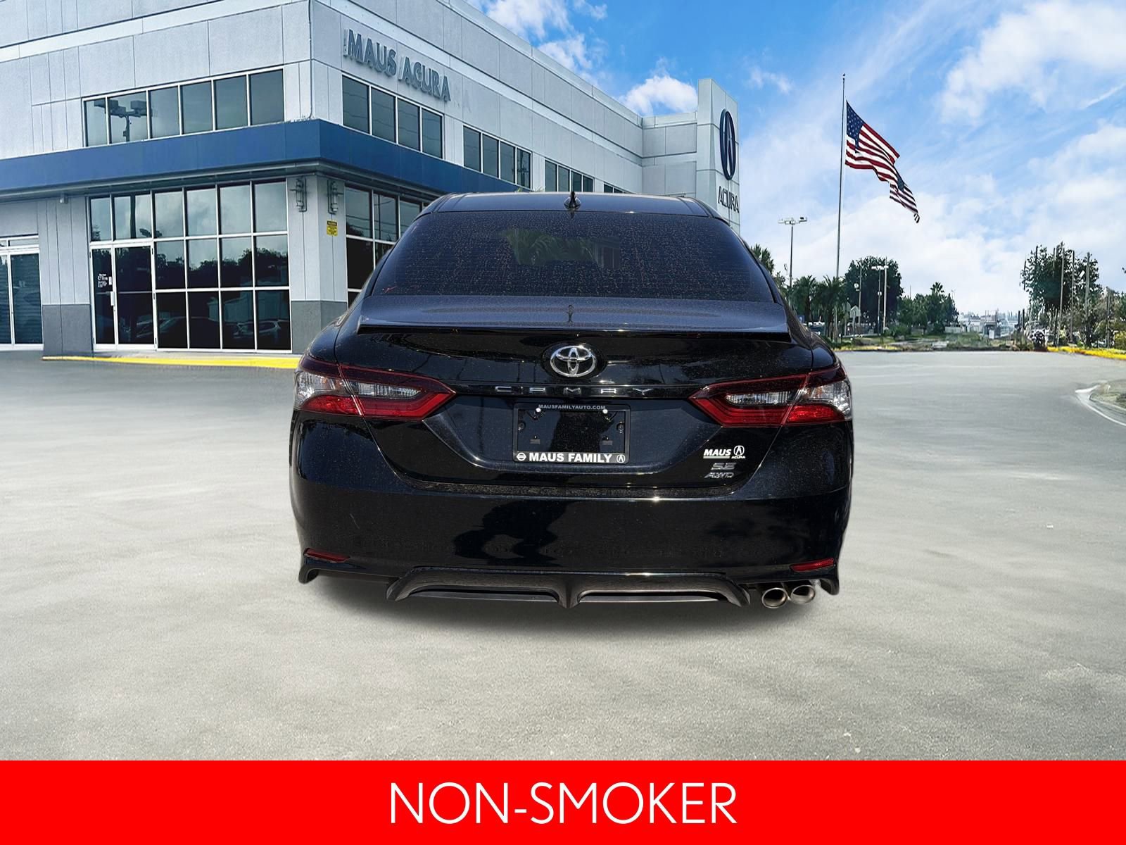 Used 2021 Toyota Camry SE w/ Convenience Package image 5