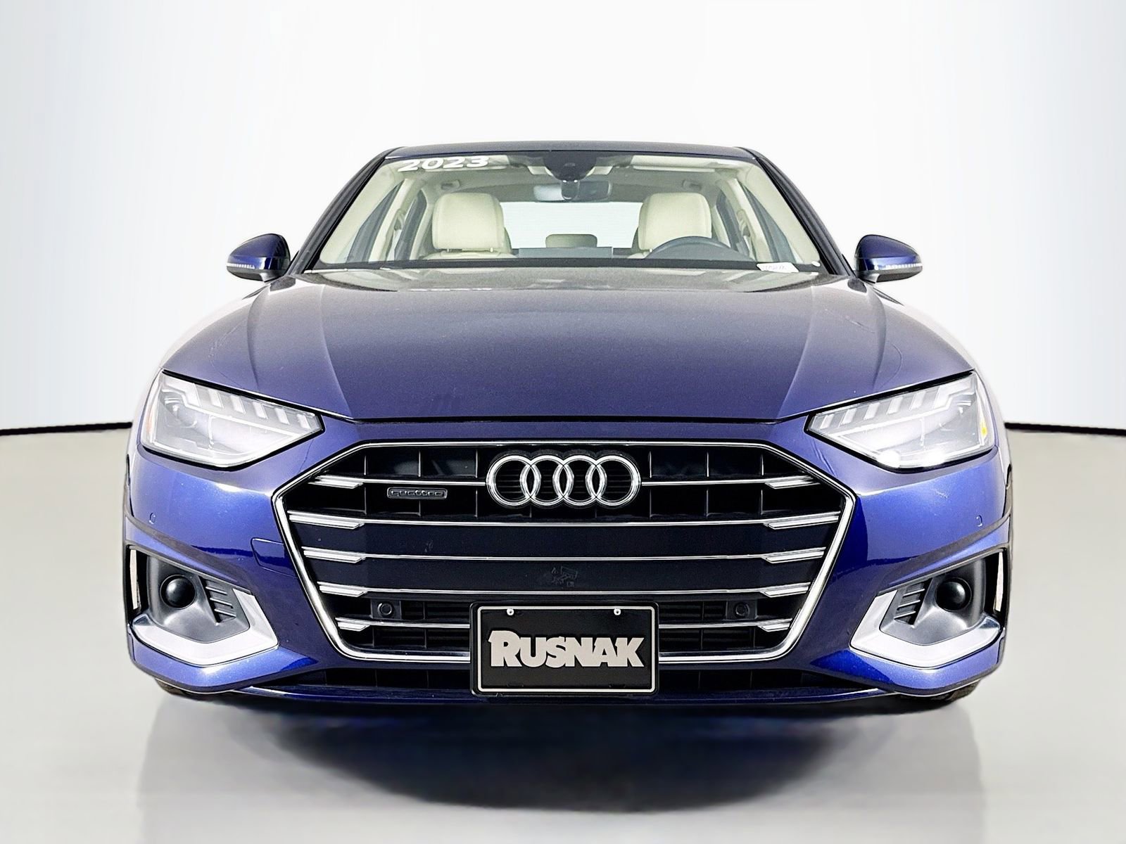 Used 2023 Audi A4 2.0T Premium w/ Convenience Package image 2