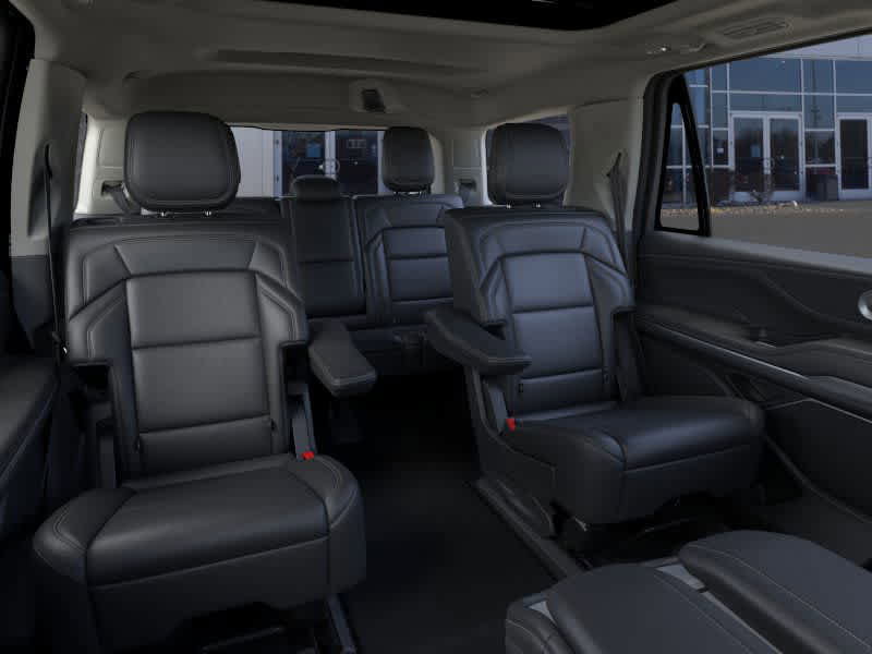 New 2025 Lincoln Navigator Reserve image 11