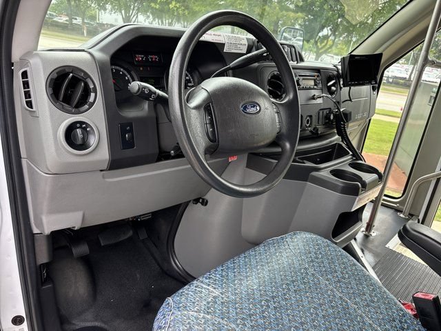 Used 2015 Ford E-350 and Econoline 350 Super Duty RWD image 14