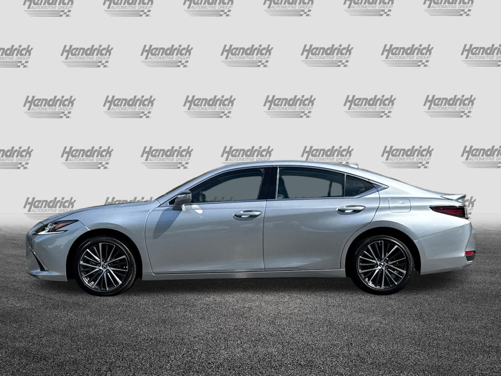 Used 2025 Lexus ES 300h w/ Premium Package FWD image 8