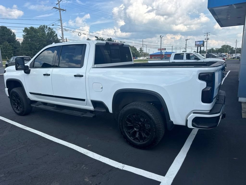Used 2025 Chevrolet Silverado 2500 High Country w/ High Country Premium Package AWD/4WD image 2