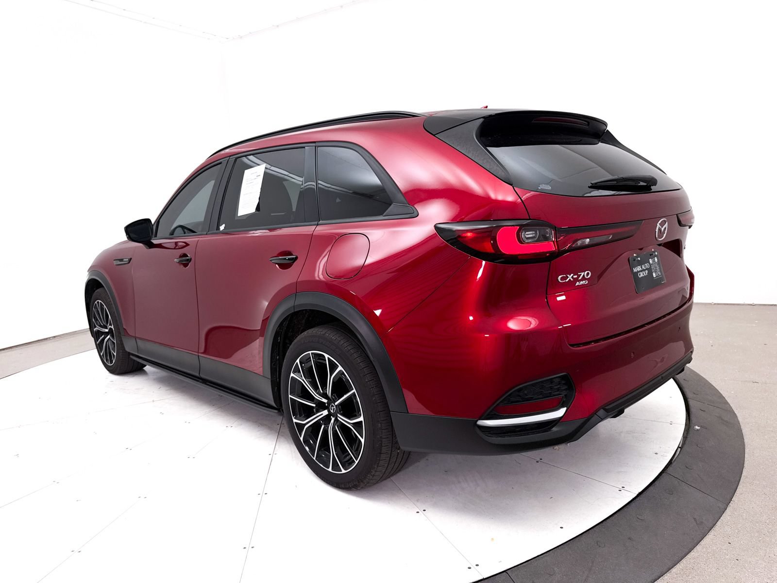 Certified 2025 MAZDA CX-70 Plug-In Hybrid w/ Premium Pkg AWD/4WD image 18