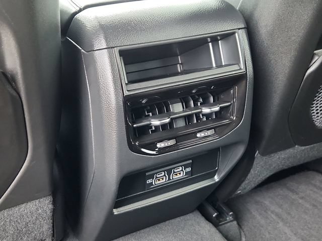 Used 2025 Jeep Grand Cherokee Laredo AWD/4WD image 27