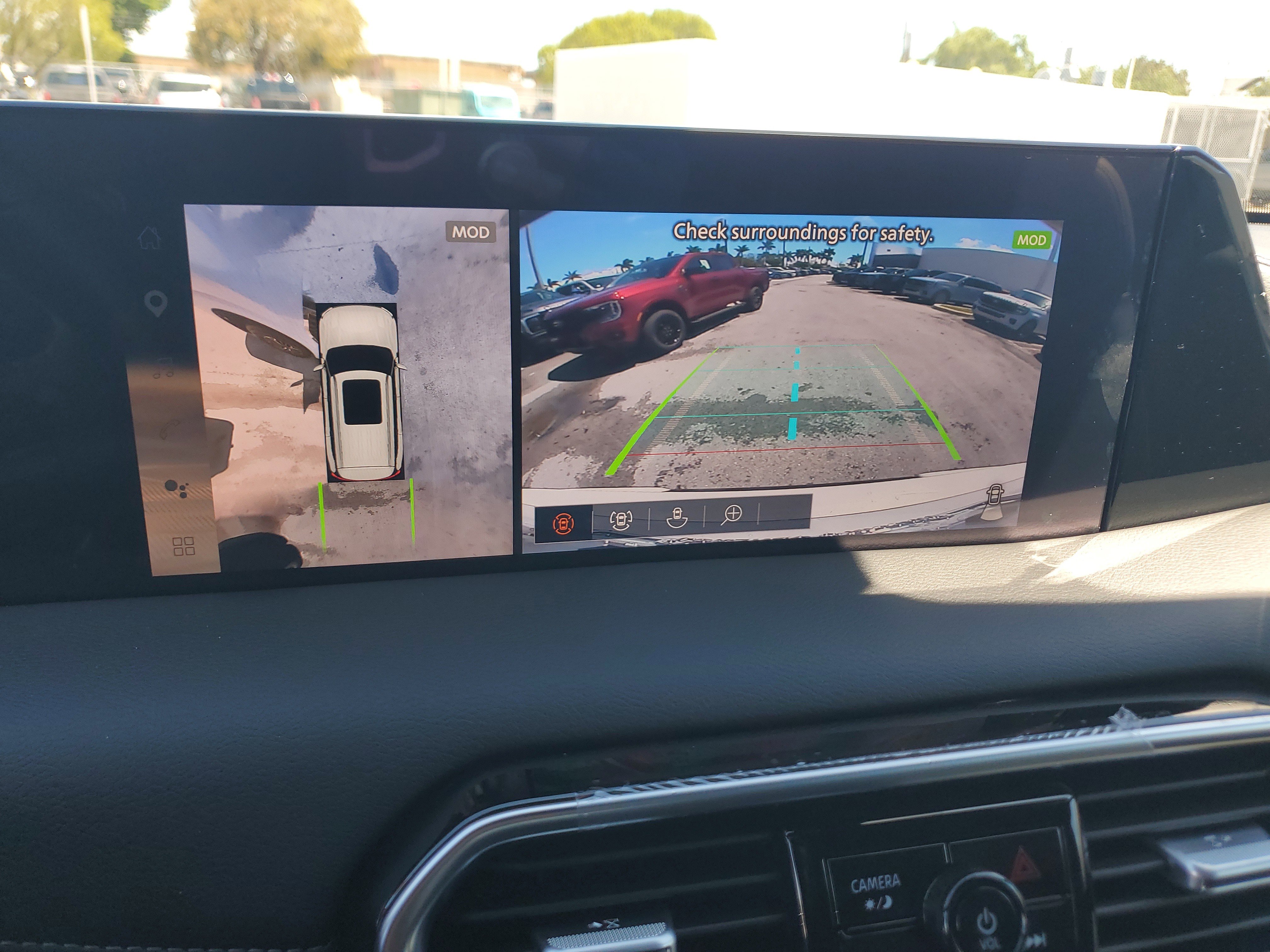 Certified 2025 Nissan Armada SL w/ Captain's Chari Seat Package image 32