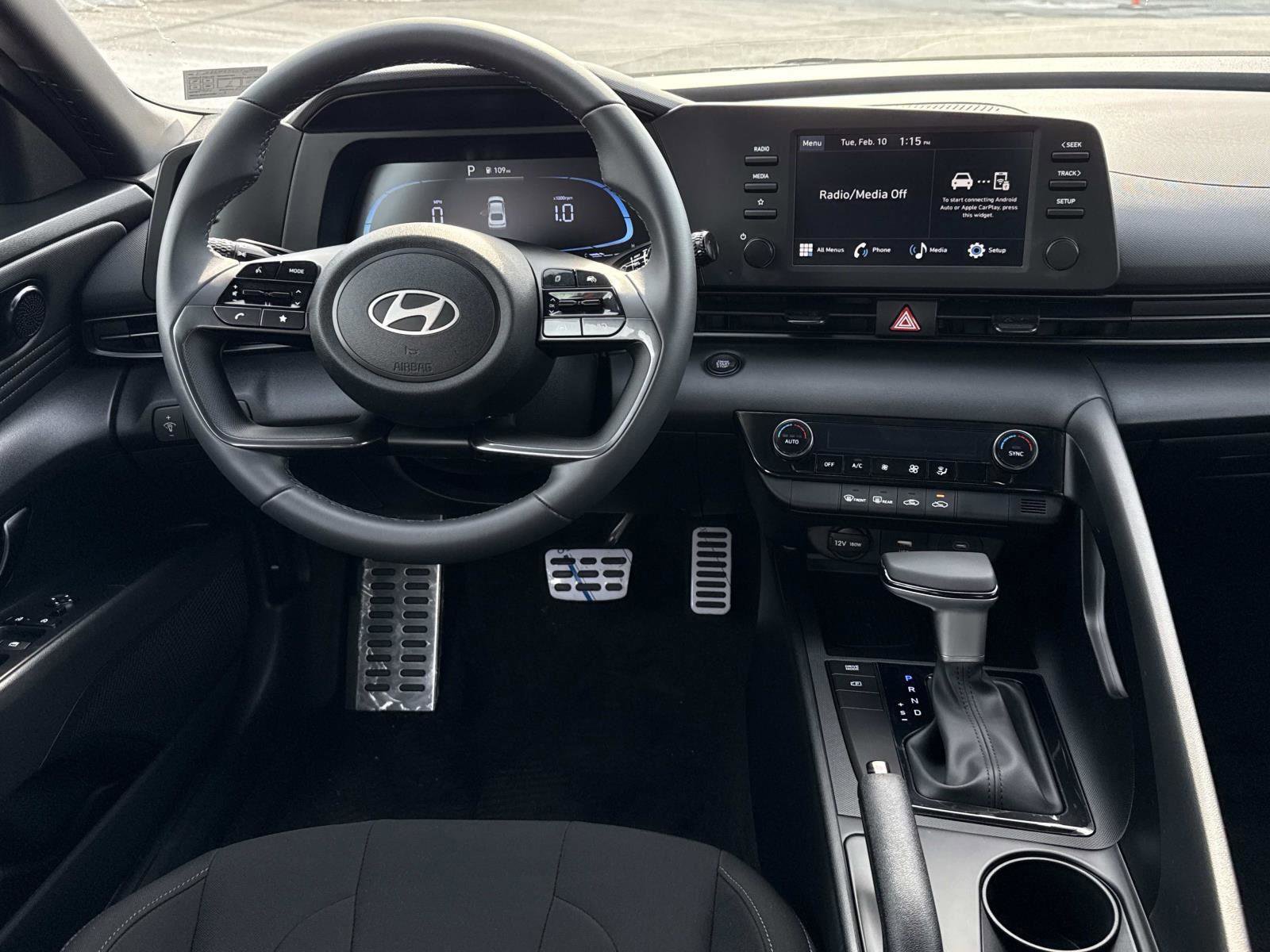 Used 2026 Hyundai Elantra Sport FWD image 2