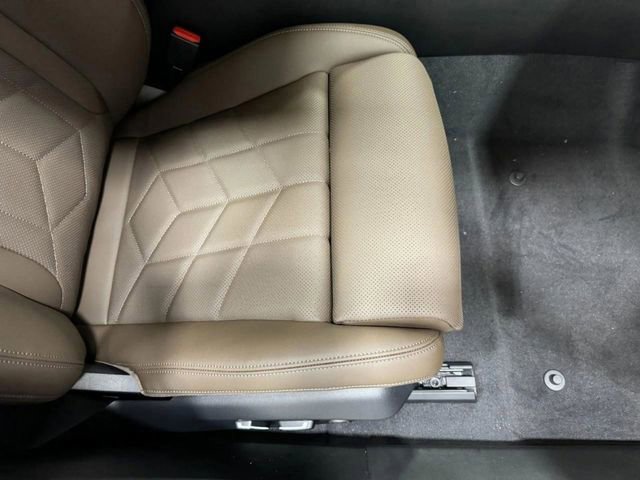 Certified 2026 BMW i5 eDrive40 w/ Premium Package AWD/4WD image 20