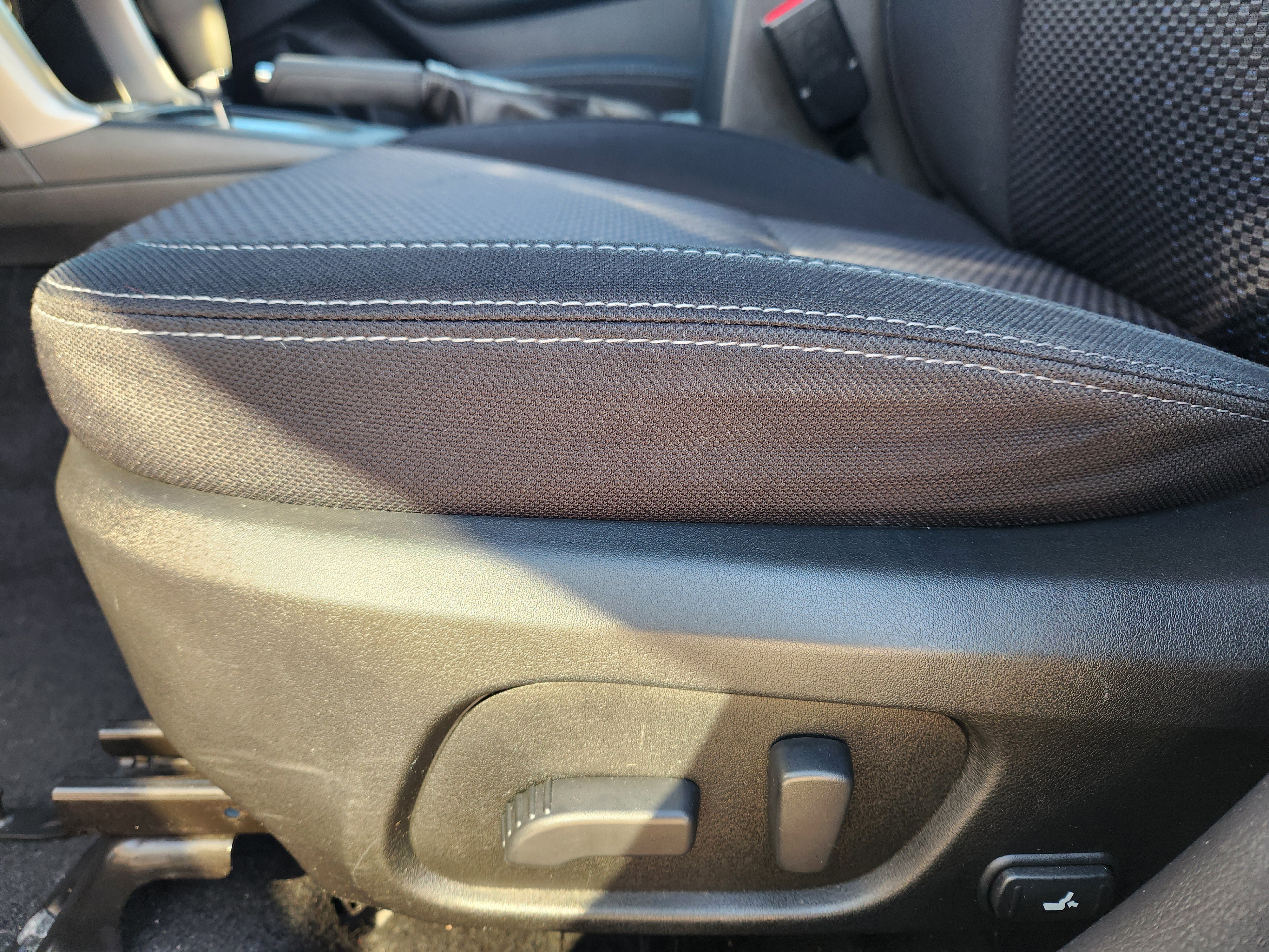 Used 2017 Subaru Forester 2.5i Premium w/ All-Weather Package image 24