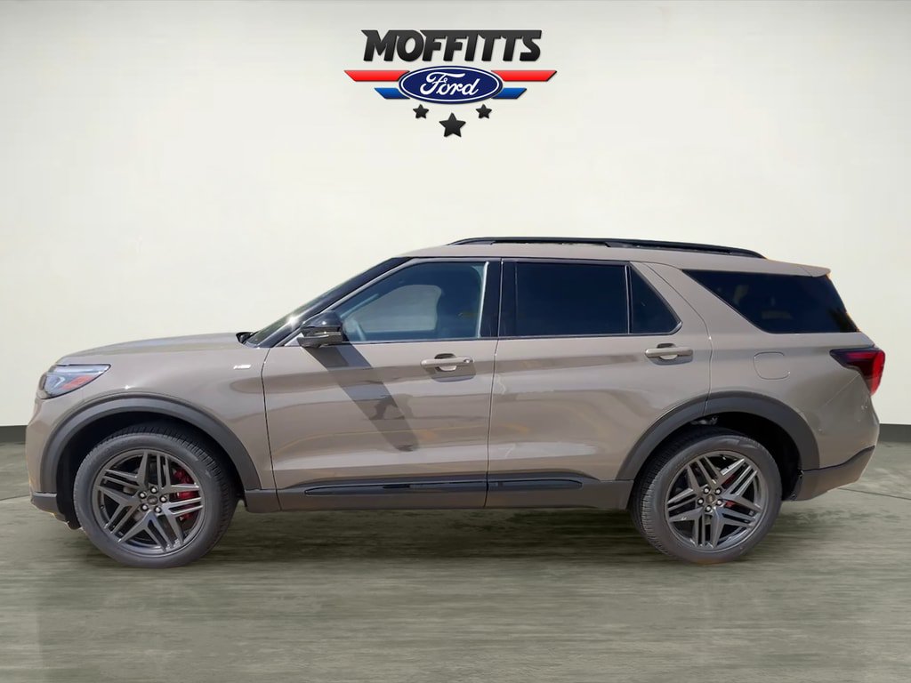 New 2026 Ford Explorer ST-Line w/ ST-Line Street Pack AWD/4WD image 2