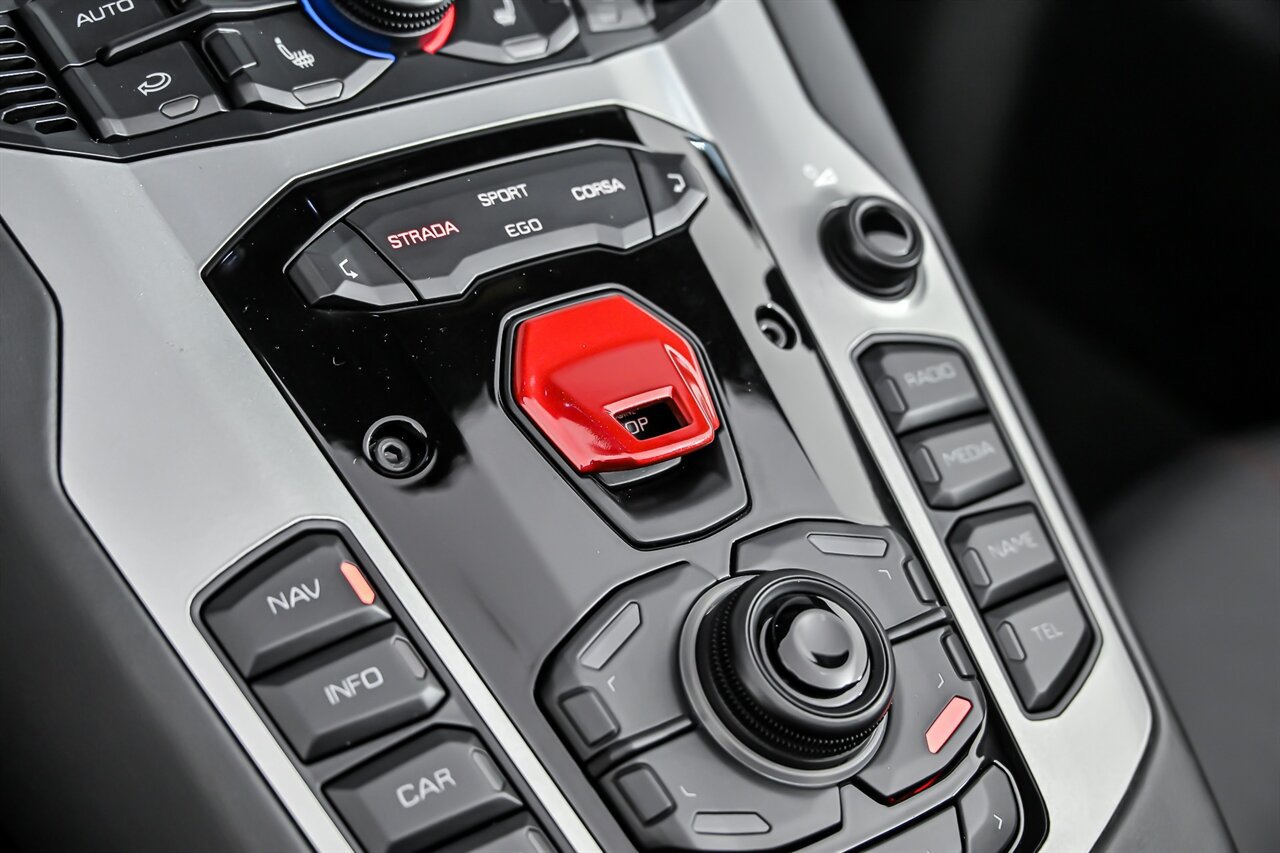 Used 2019 Lamborghini Aventador S AWD/4WD image 31