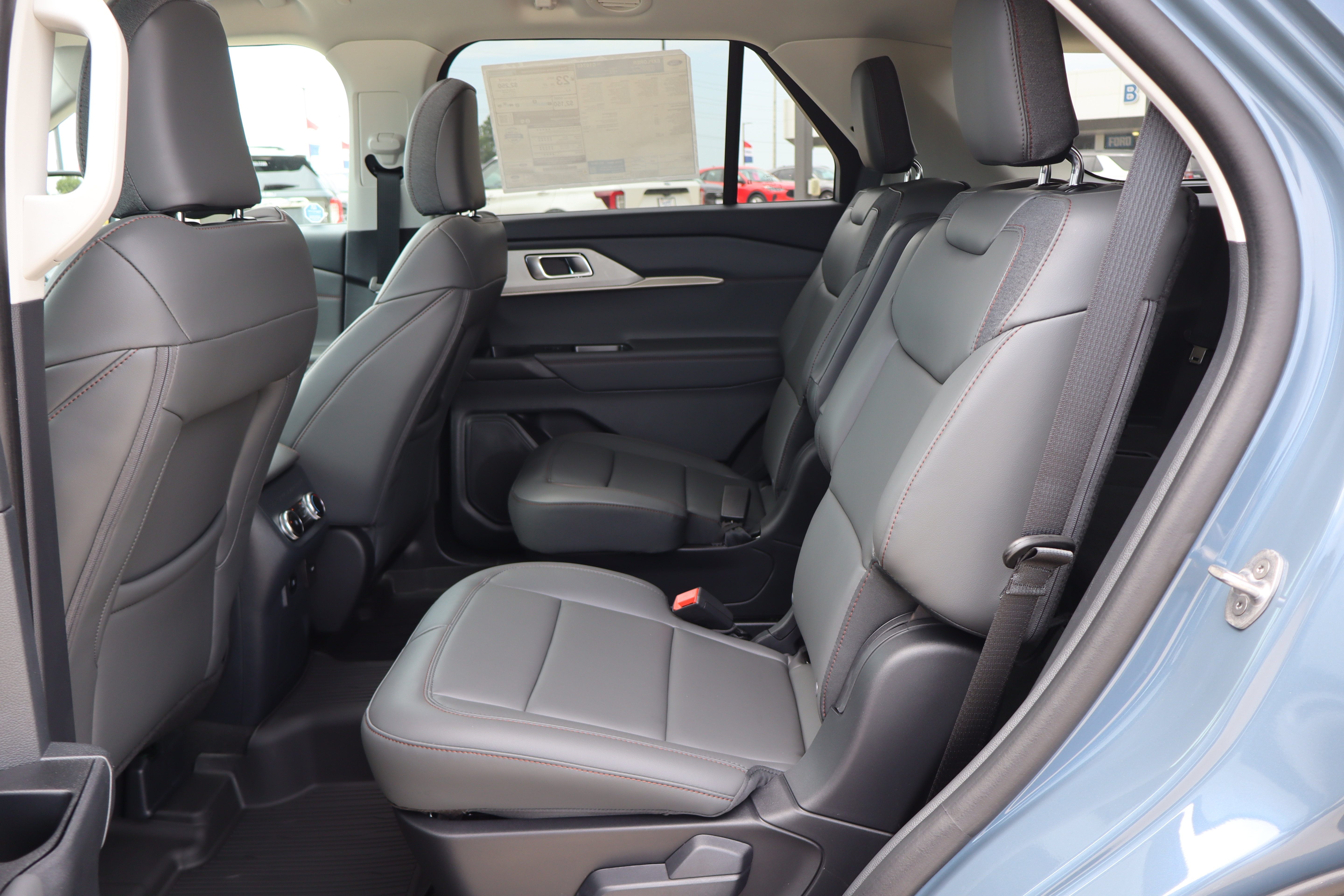 New 2026 Ford Explorer Active w/ Active Comfort Package AWD/4WD image 10
