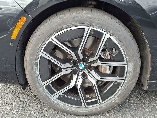 Certified 2024 BMW 760i xDrive w/ Executive Package image 8