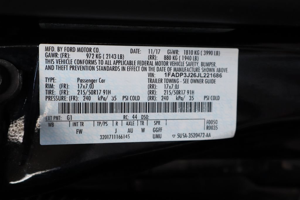 Used 2018 Ford Focus Titanium FWD image 41