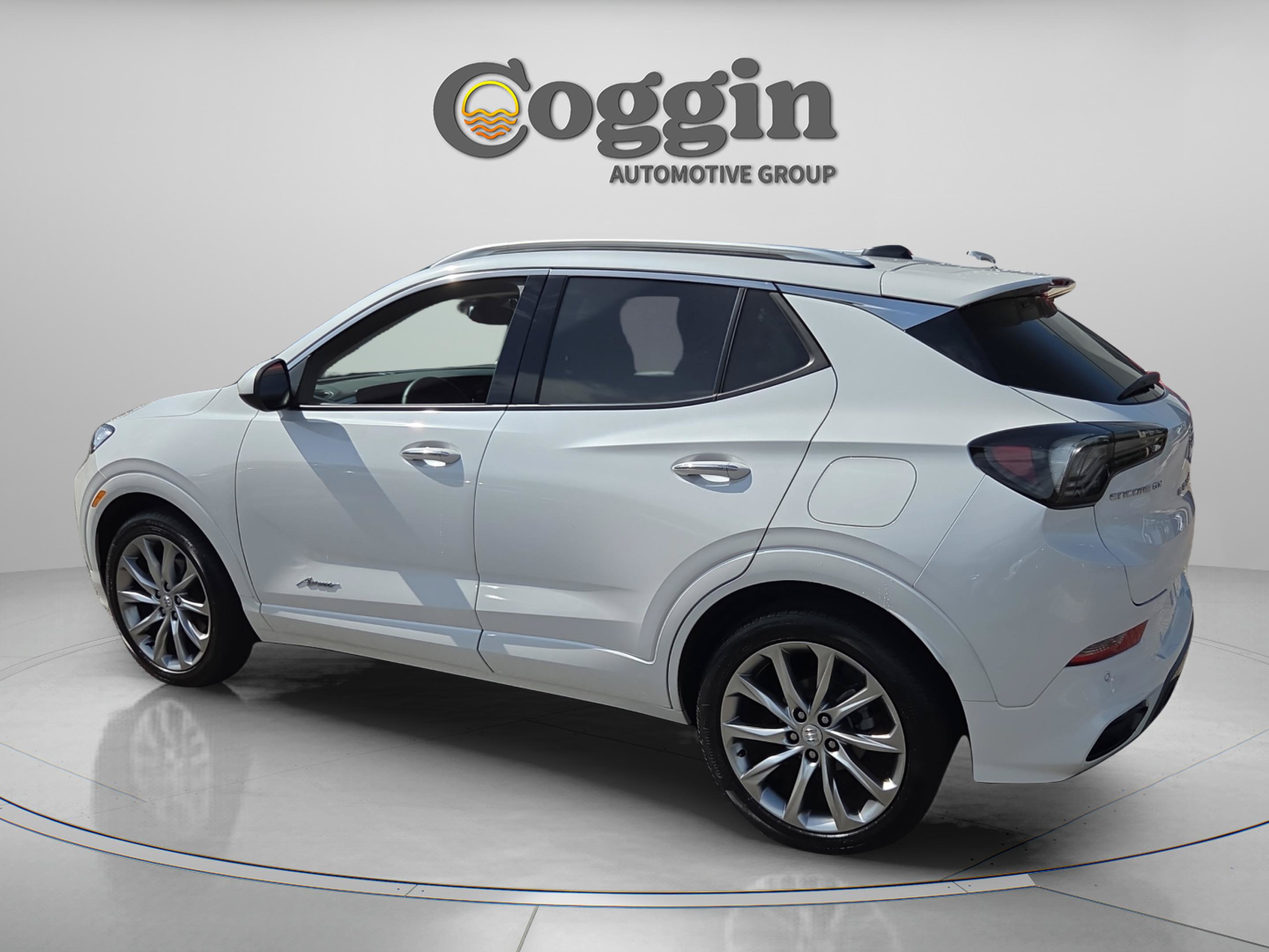 Certified 2024 Buick Encore GX Avenir w/ Avenir Convenience Package FWD image 3
