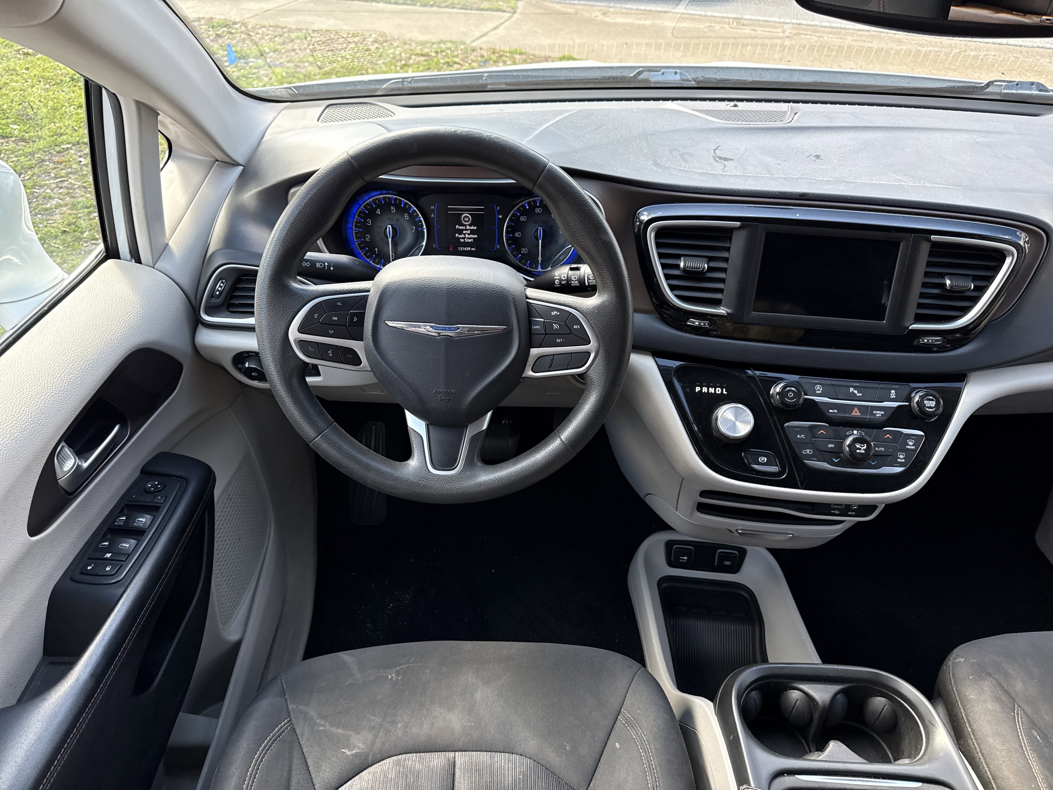 Used 2018 Chrysler Pacifica Touring Plus w/ Tire & Wheel Group image 10