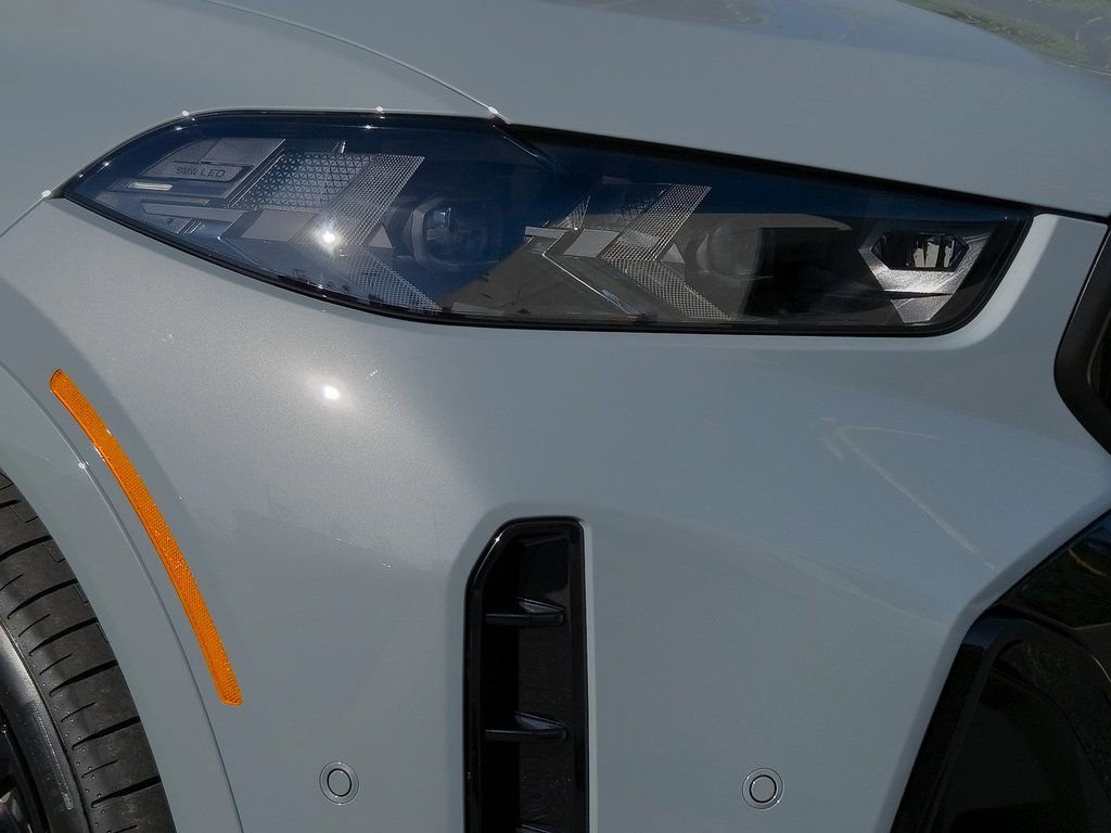 New 2026 BMW X6 M60i w/ Parking Assistance Package image 8