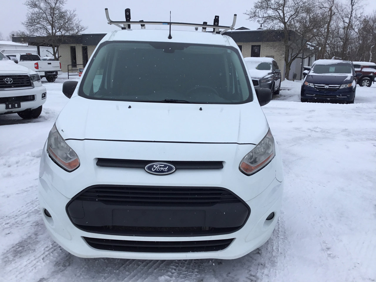 Used 2016 Ford Transit Connect XLT image 3