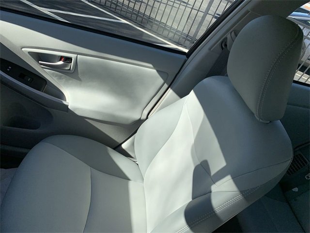 Used 2014 Toyota Prius Four image 29