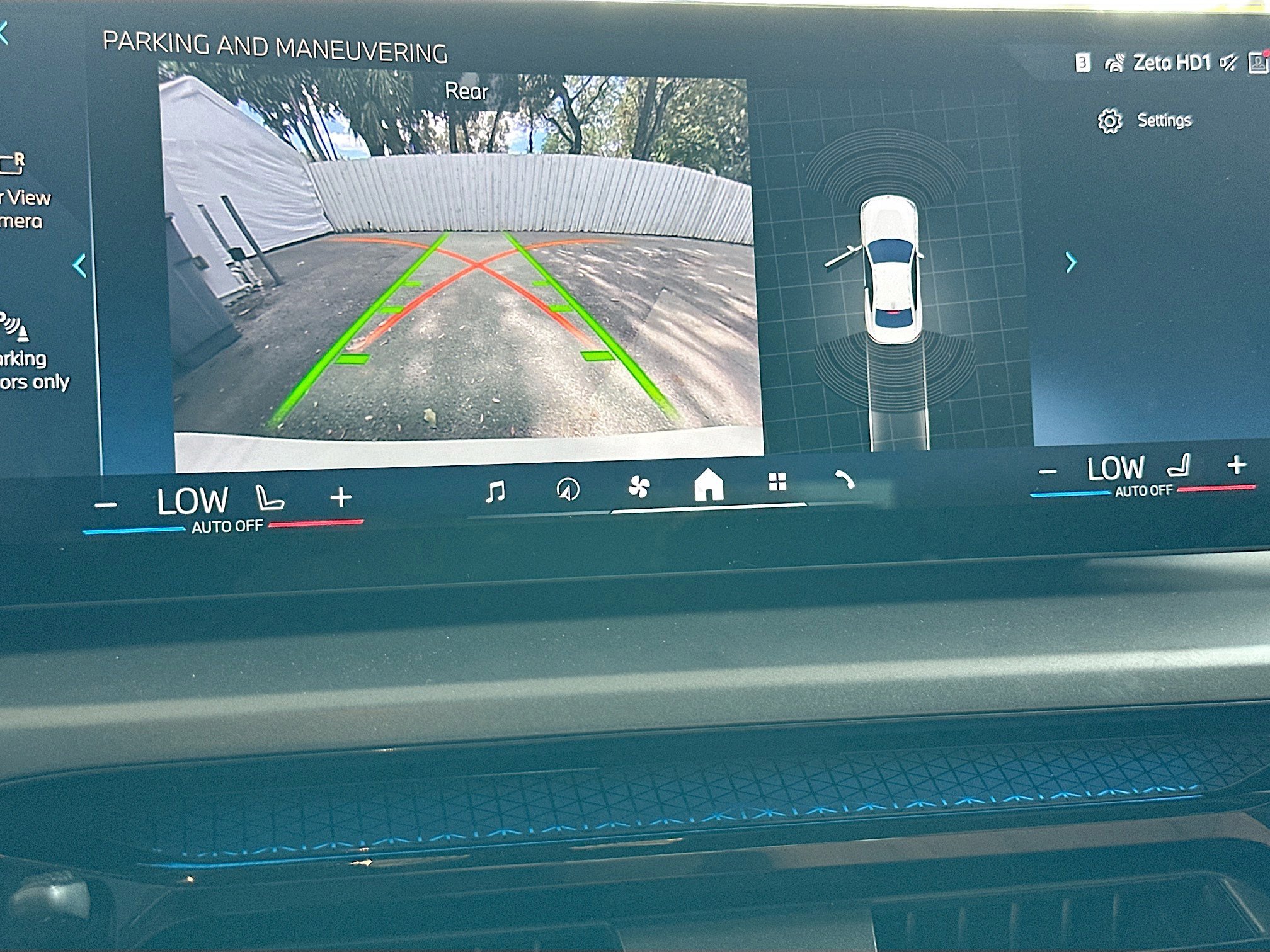 Certified 2025 BMW 230i Coupe w/ Convenience Package image 14