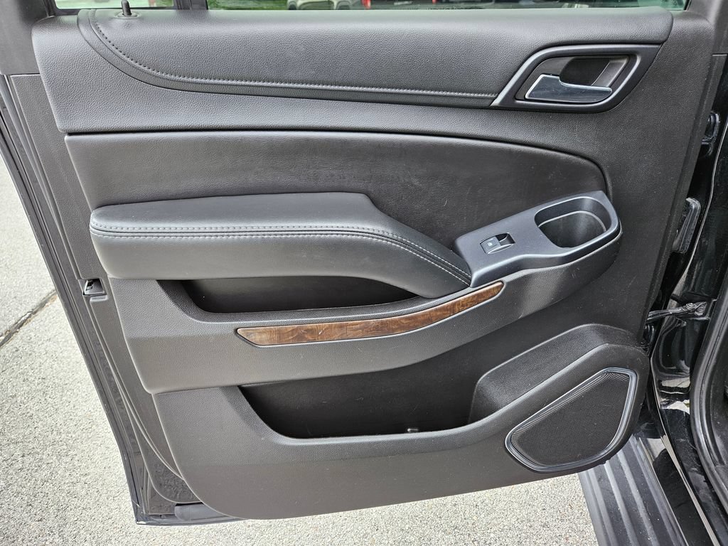 Used 2018 Chevrolet Suburban LT AWD/4WD image 23