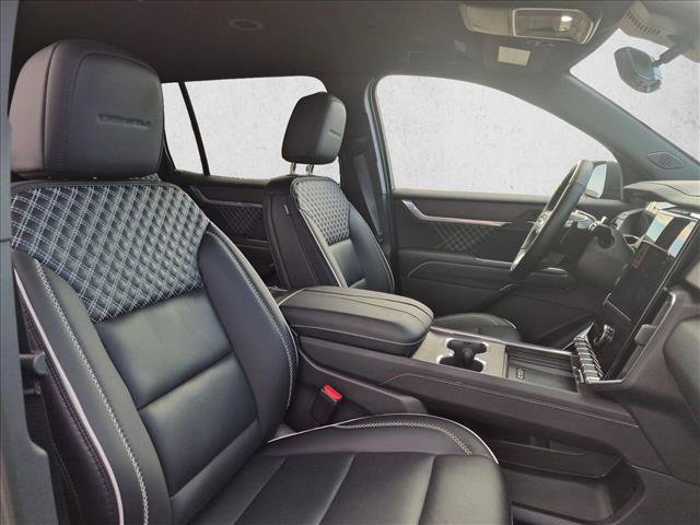Used 2026 GMC Acadia Denali w/ Super Cruise Package FWD image 29