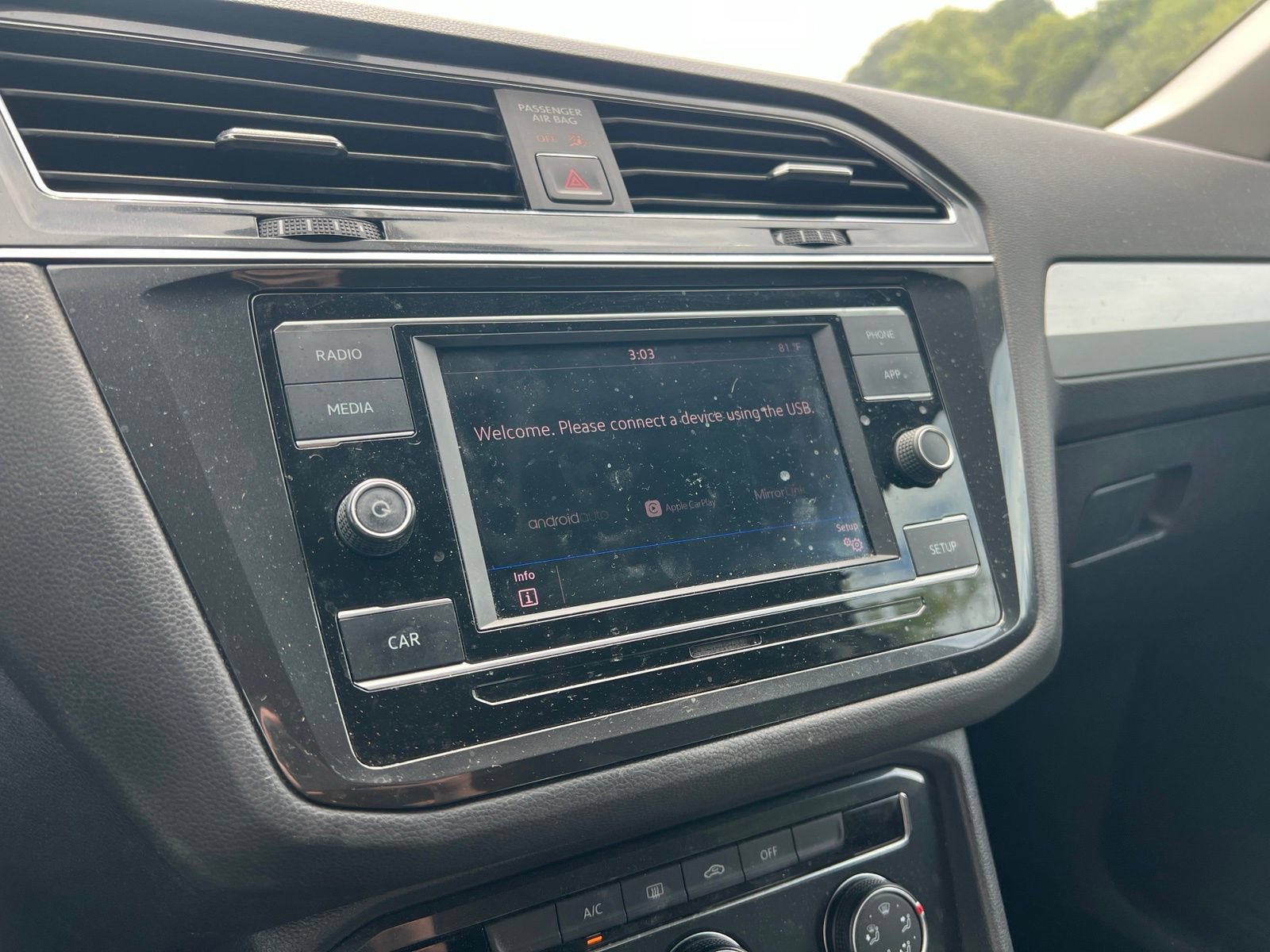 Used 2018 Volkswagen Tiguan S FWD image 9