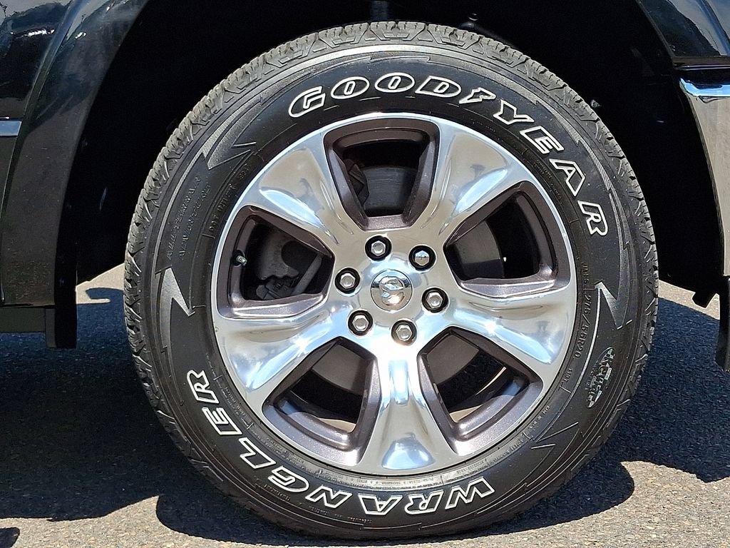 Used 2019 RAM 1500 Laramie AWD/4WD image 8