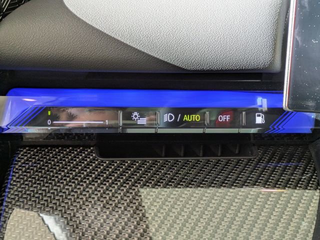 Used 2026 BMW M5 w/ Executive Package image 26