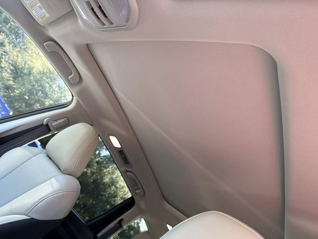 New 2025 Subaru Ascent Limited image 44