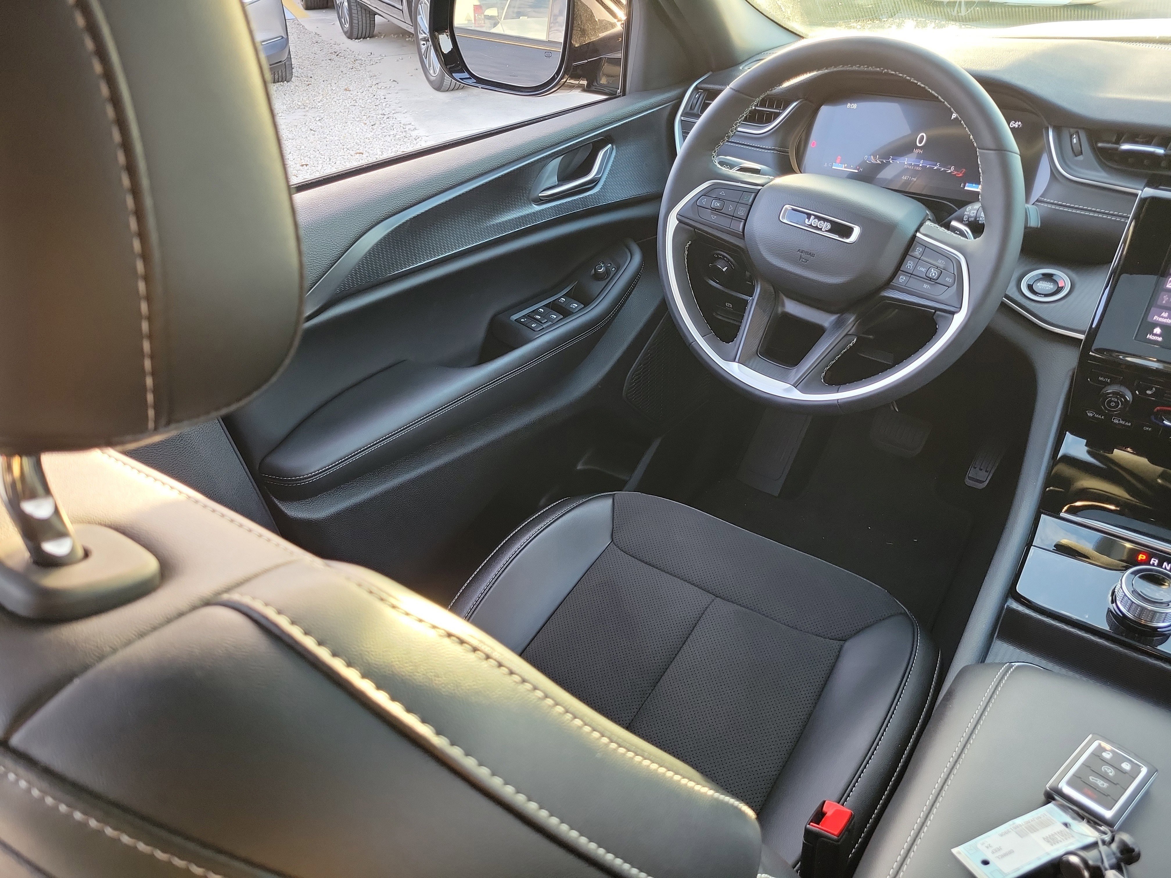 Used 2024 Jeep Grand Cherokee L Altitude image 15