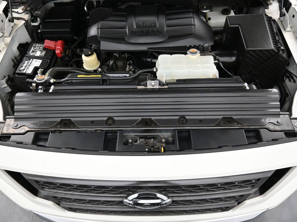 Used 2021 Nissan Titan SV w/ SV Convenience Package image 13