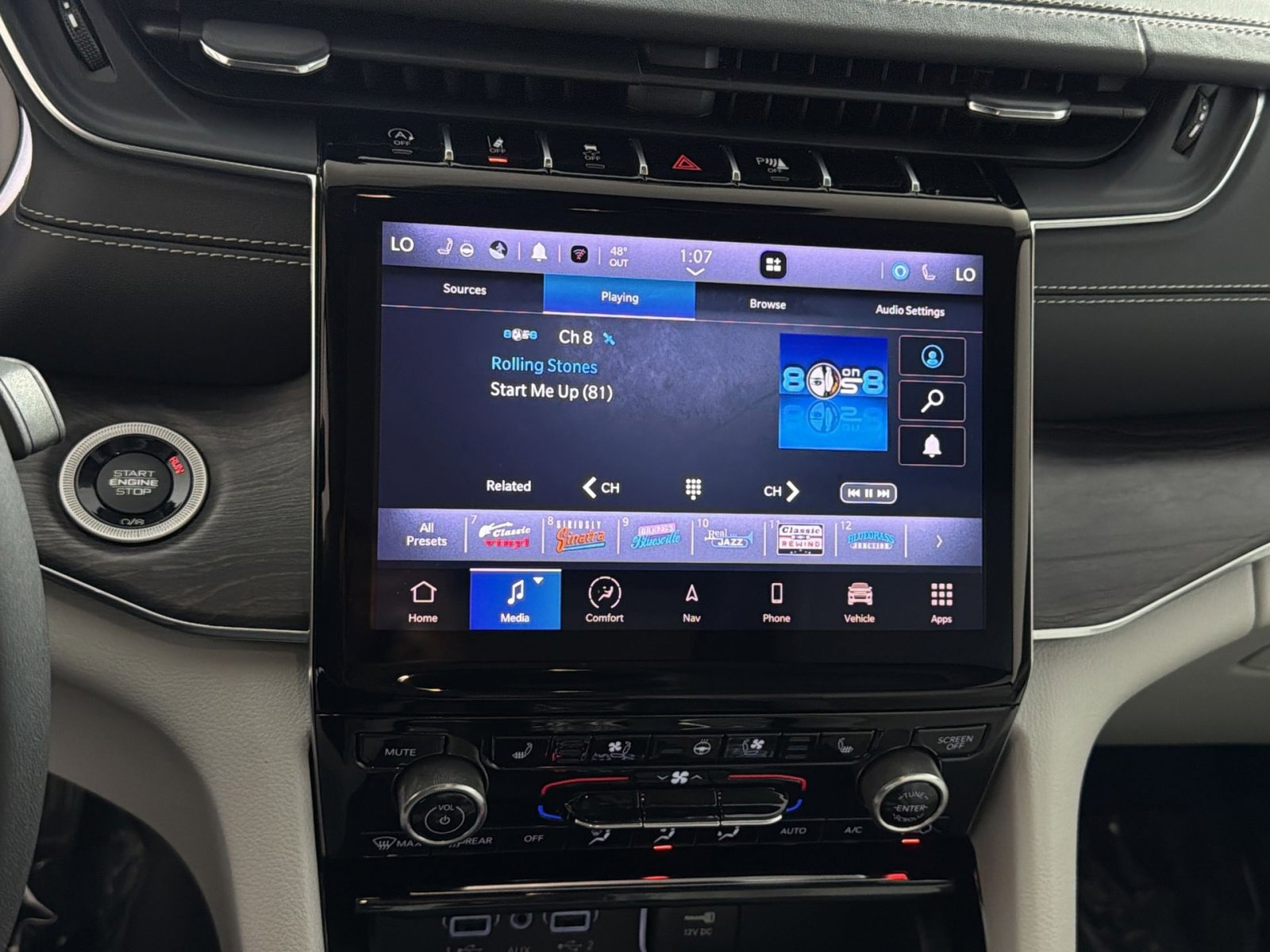 Used 2023 Jeep Grand Cherokee L Overland image 18