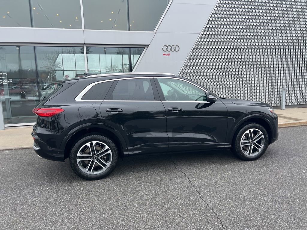 Certified 2025 Audi Q5 Premium Plus w/ Premium Plus image 16